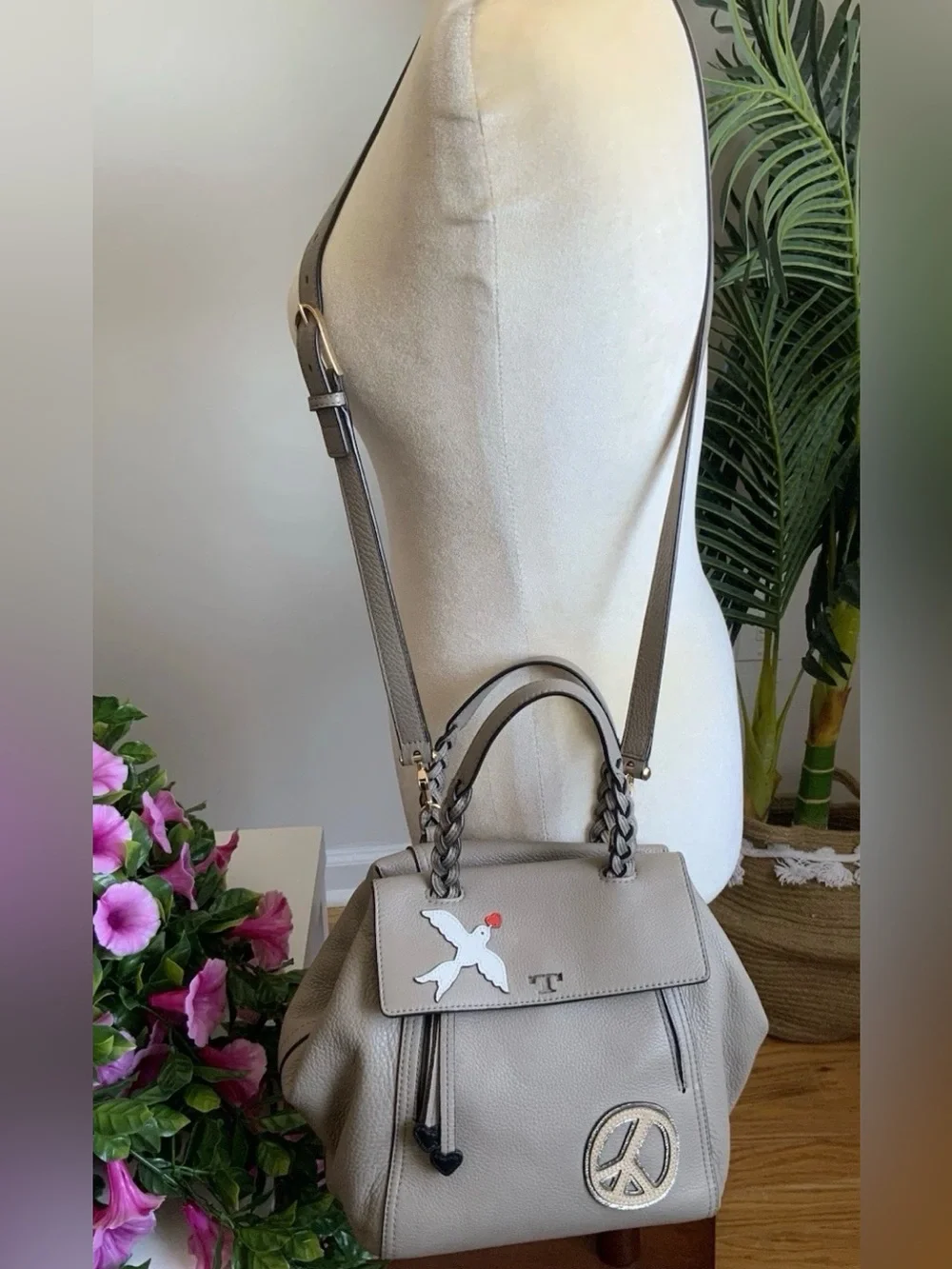 TORY BURCH PEACE LOVE HALF MOON SATCHEL FRENCH GRAY EUC